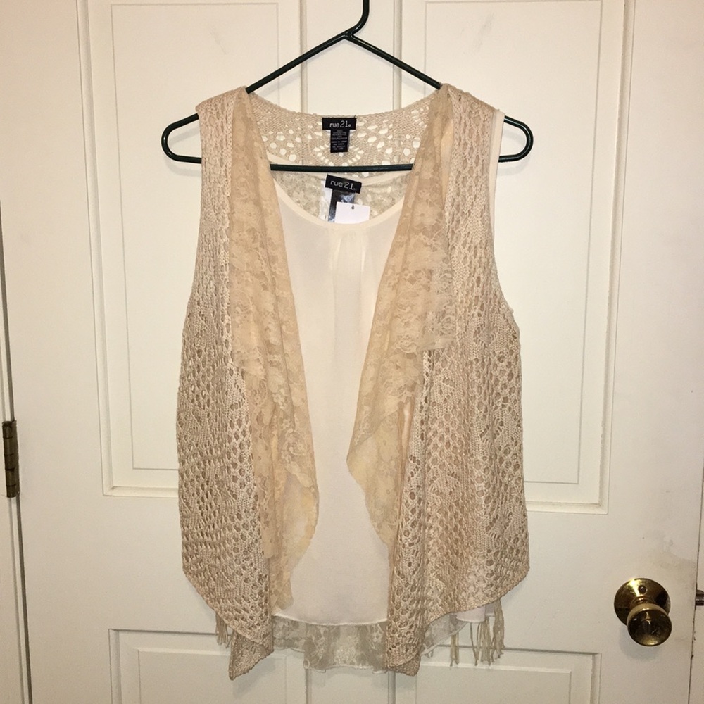 NWT Beige Open Knit crochet Lace Vest S M drapes - Picture 2 of 9